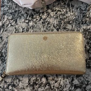 Authentic Tory Burch wallet